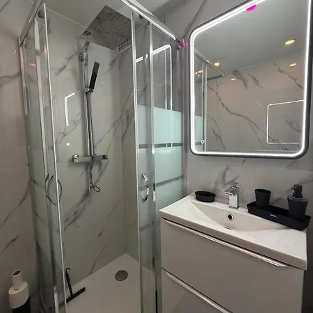 2 Avec Jacuzzi Agde