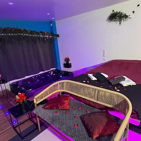 2 Avec Jacuzzi Agde