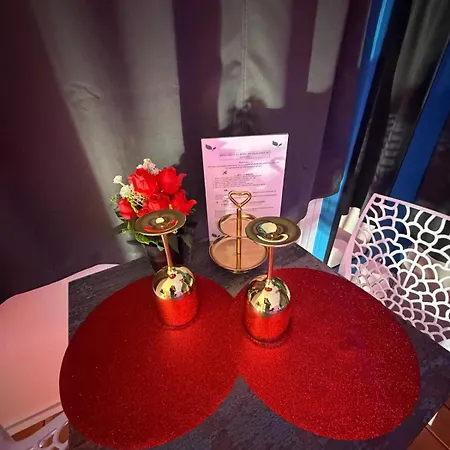 2 Avec Jacuzzi Apartament *