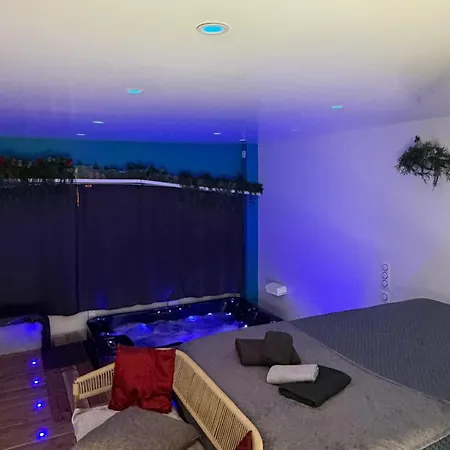 2 Avec Jacuzzi Appartamento Agde
