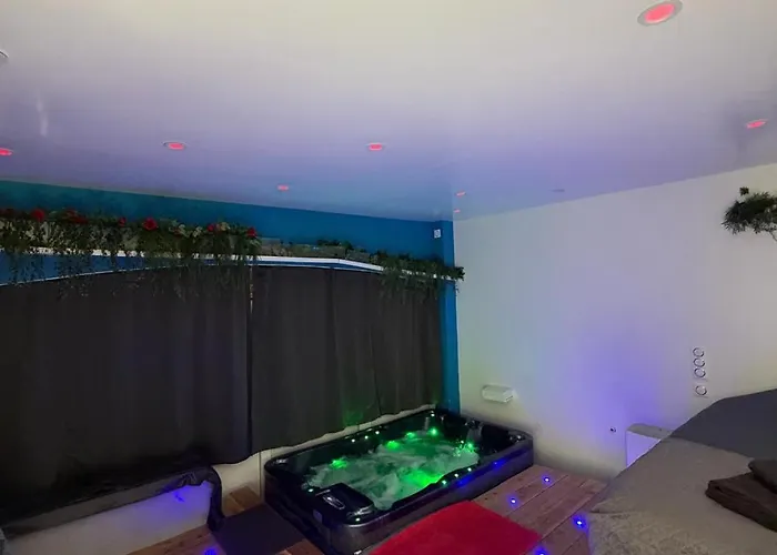 2 Avec Jacuzzi Appartement *